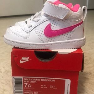 Nike toddler girl shoes 7C